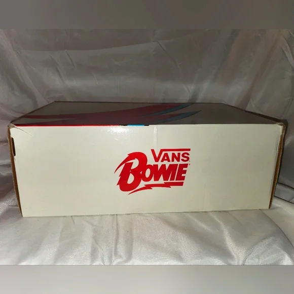 David Bowie Vans Sk8-hi - Picture 6 of 7